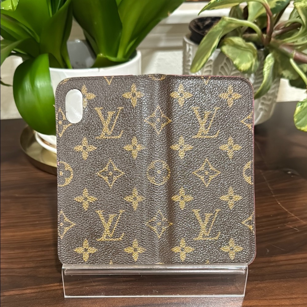 Louis Vuitton Monogram Phone Case - Picture 8 of 10